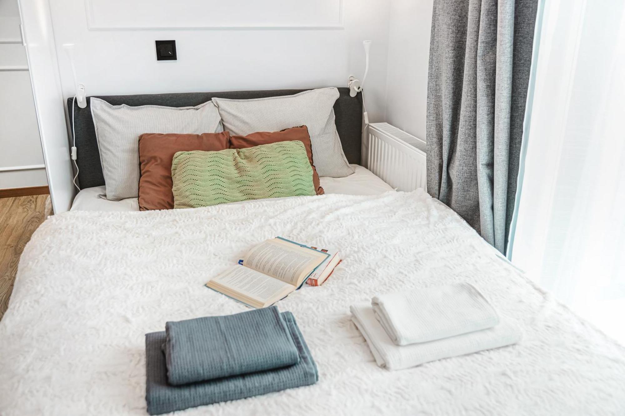 Stylowe Apartamenty W Centrum Wroclaw Luaran gambar