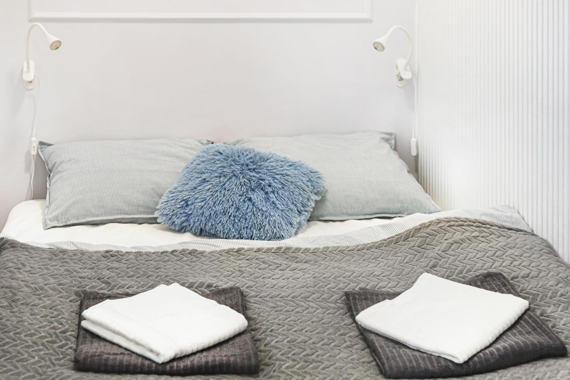 Stylowe Apartamenty W Centrum Wroclaw Luaran gambar