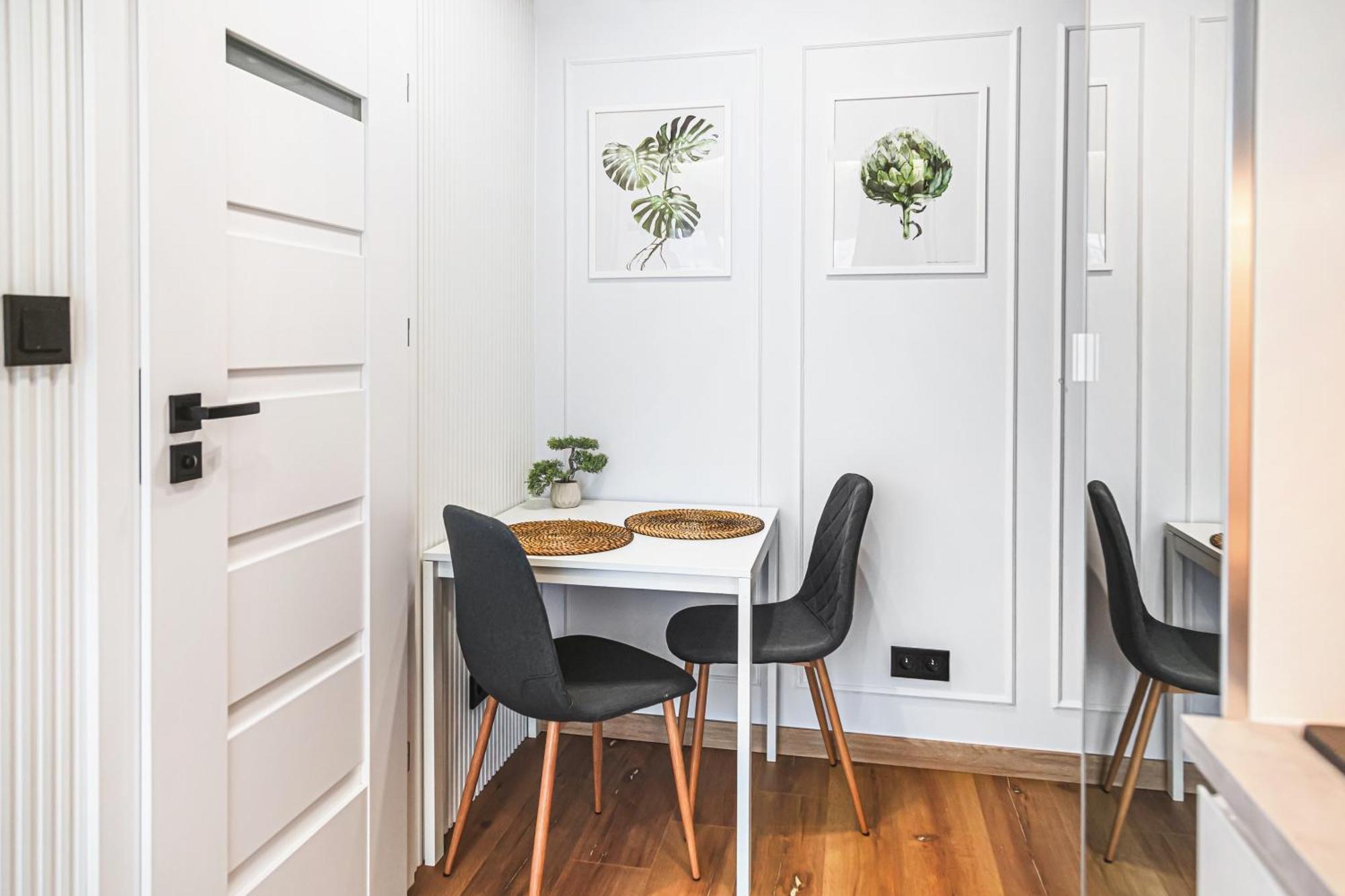 Stylowe Apartamenty W Centrum Wroclaw Luaran gambar