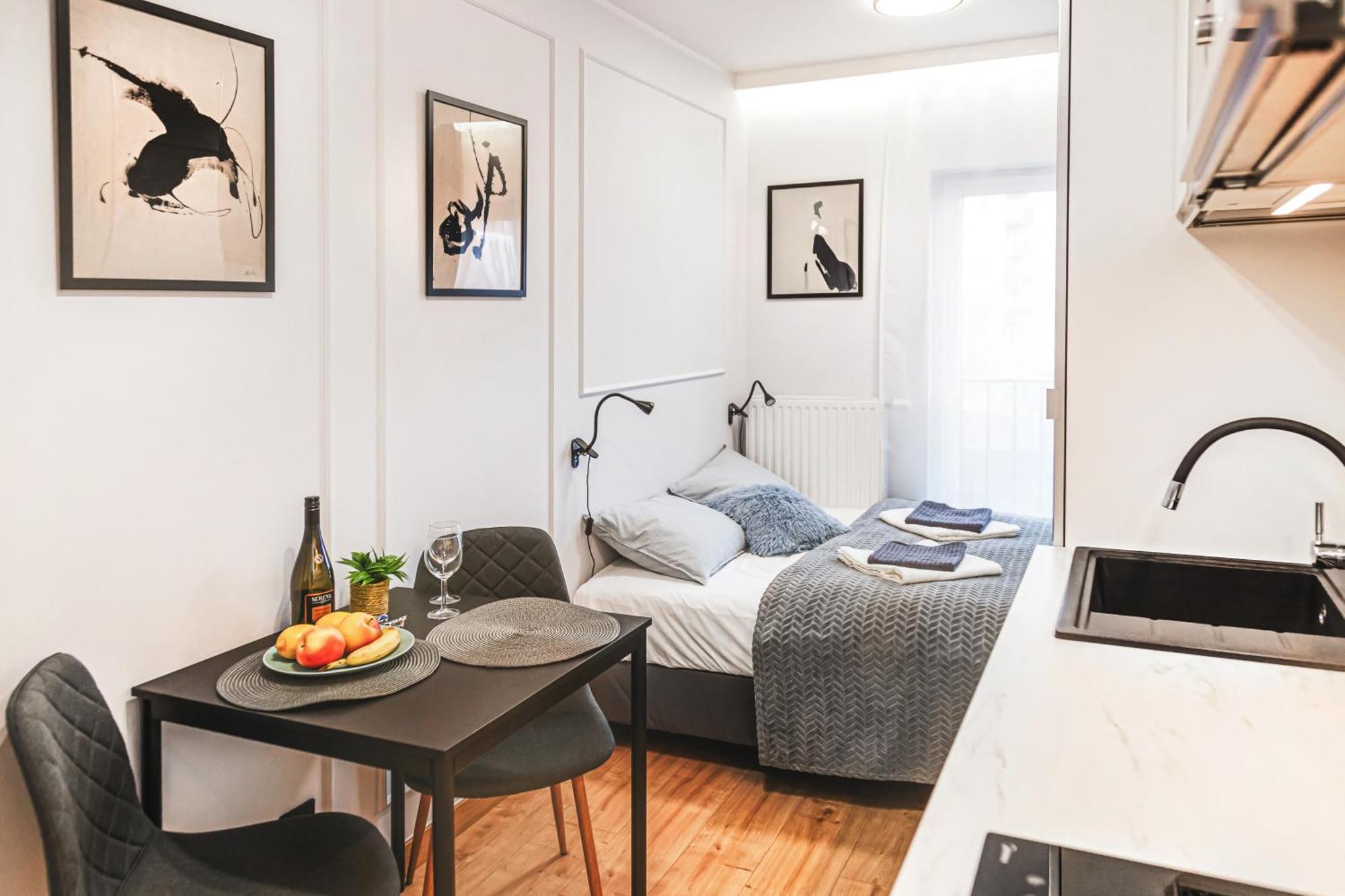 Stylowe Apartamenty W Centrum Wroclaw Luaran gambar