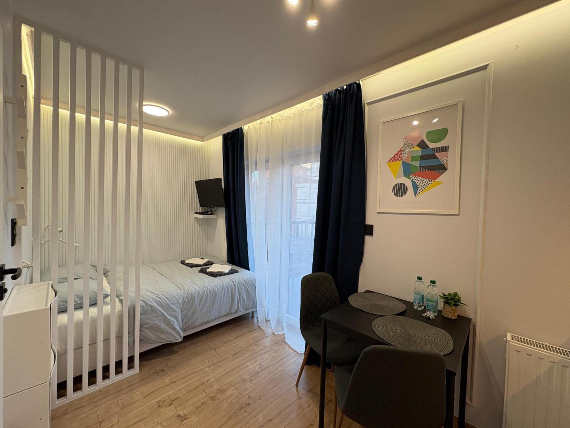 Stylowe Apartamenty W Centrum Wroclaw Luaran gambar