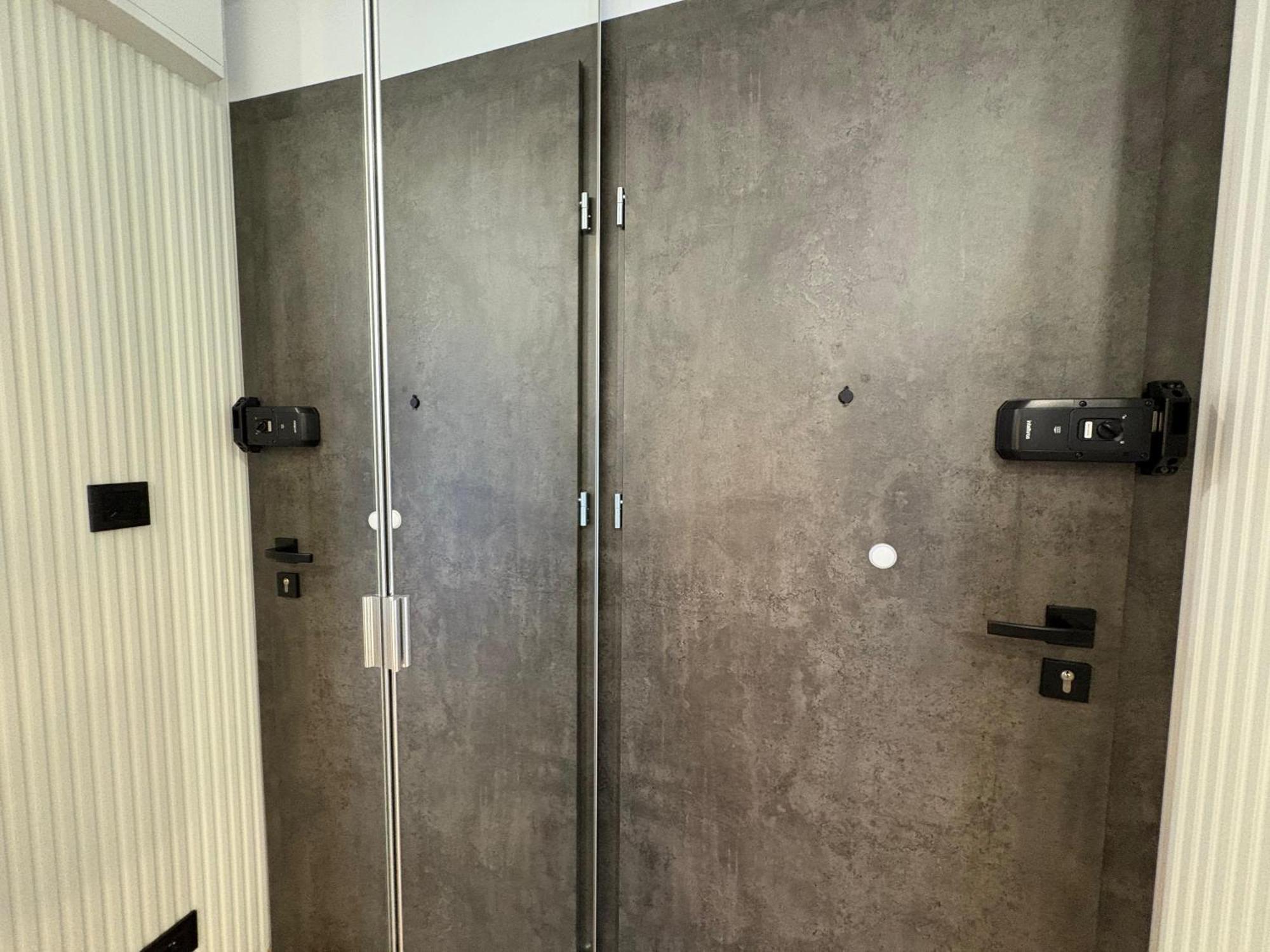 Stylowe Apartamenty W Centrum Wroclaw Luaran gambar