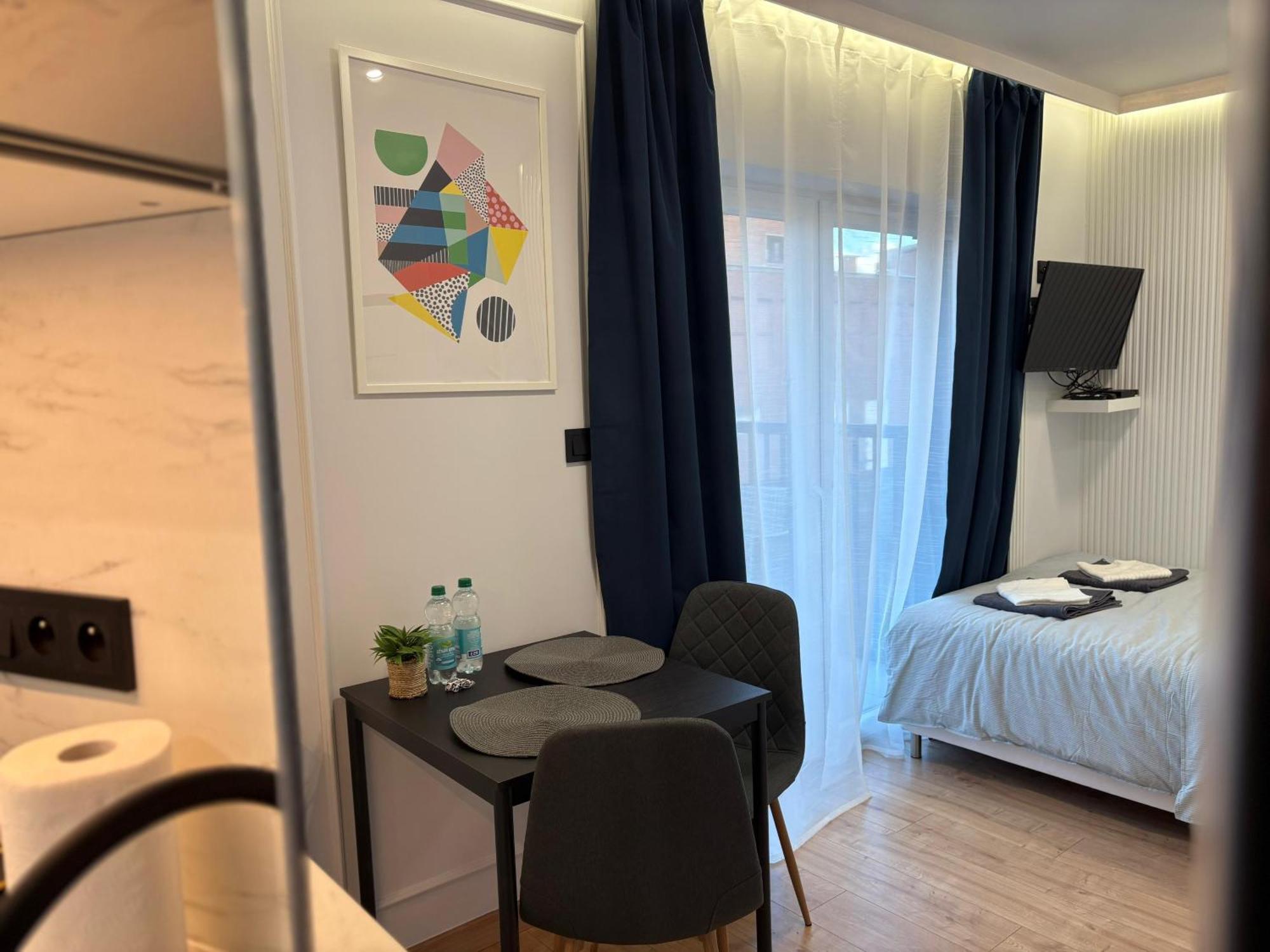 Stylowe Apartamenty W Centrum Wroclaw Luaran gambar